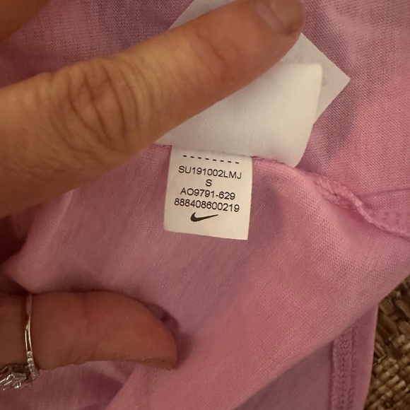 NEVER WORN- Nike Pink Dri Fit Training Top - Picture 7 of 8
